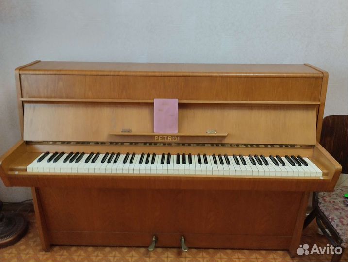 Пианино Petrof