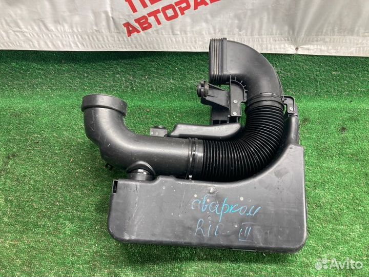 Резонатор воздушного фильтра Kia Rio 3