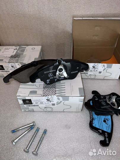 Колодки передние w212/w204/c207