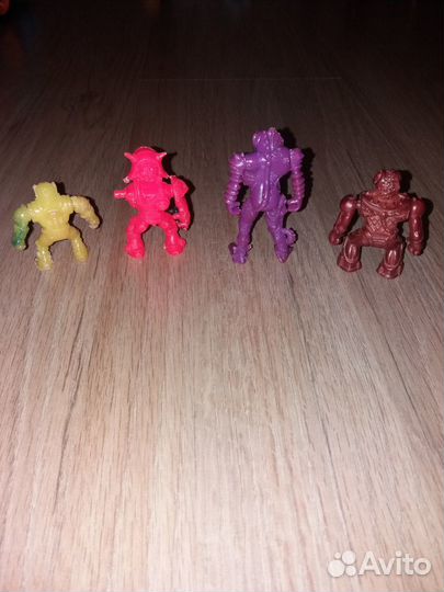Фигурки Робозвери из 90-х