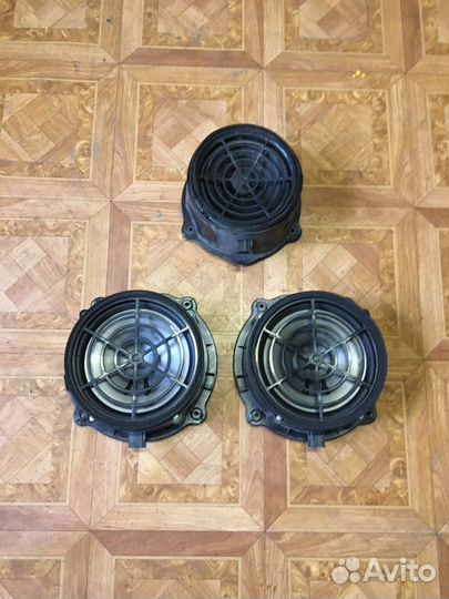 Динамики в двери Audi Q7