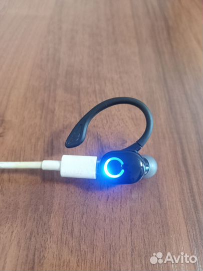 Беспроводная Bluetooth гарнитура