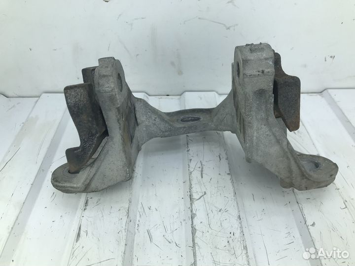 Кронштейн крепления двигателя левый Mazda 6 GJ