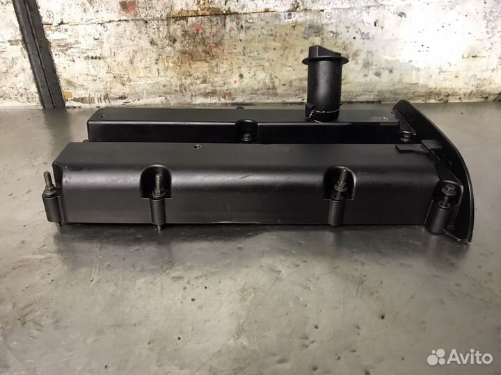 Клапанная крышка Ford Focus Fusion Fiesta 1.4-1.6