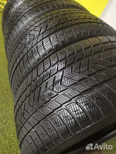 Pirelli Scorpion Winter 295/35 R21