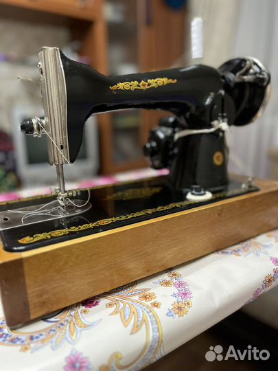 Швейная машина Подольск с электроприводом