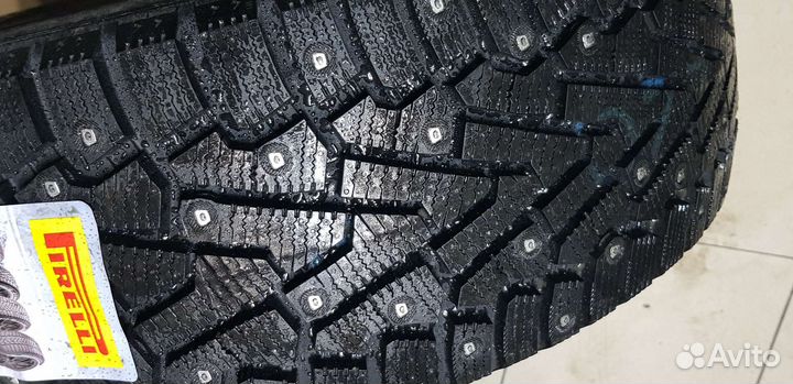 Pirelli Ice Zero 225/45 R17