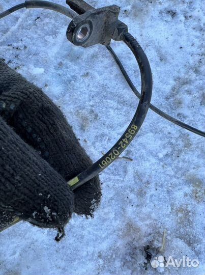 Датчик ABS Toyota Verso передний