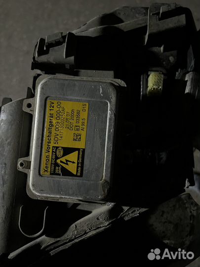 Левая адаптивная фара бмв E60 рест