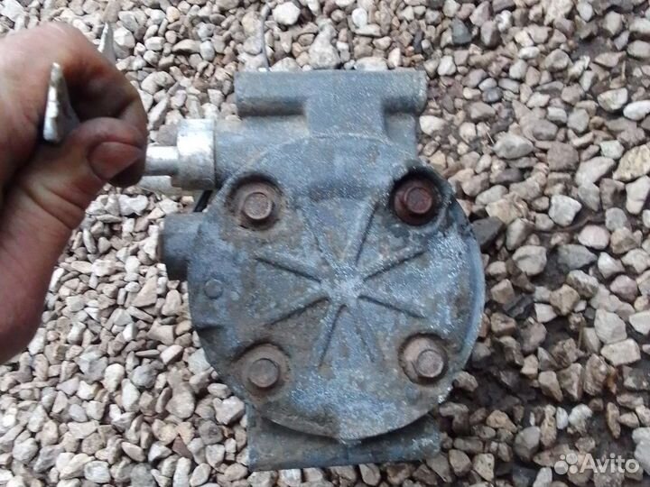 Компрессор кондиционера Mitsubishi Galant 8 (EC)