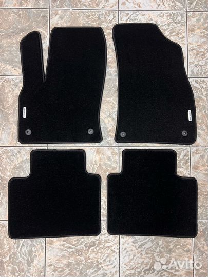 Велюровые автоковрики Geely Monjaro