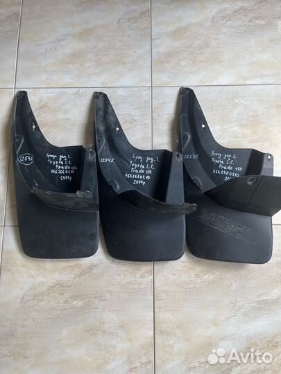 Брызговик задний левый Toyota Land Cruiser Prado