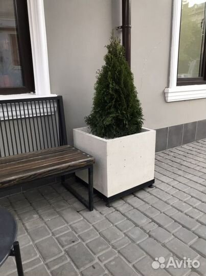 Клумба-кашпо