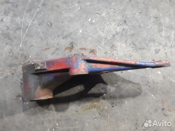 Кронштейн рессоры передней renault задний левый