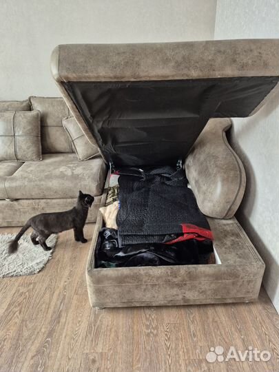 Большой угловой диван бу