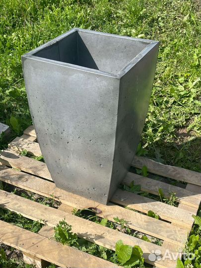 Кашпо, вазон, клумба из бетона
