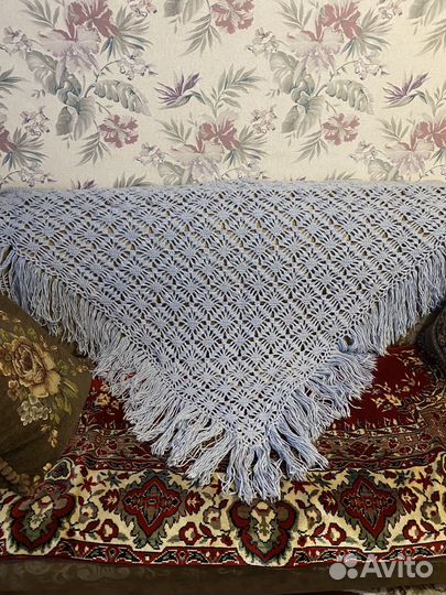 Шаль-накидка женская шерстяная большая