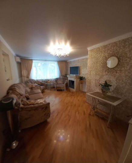 6-к. квартира, 120 м², 2/5 эт.