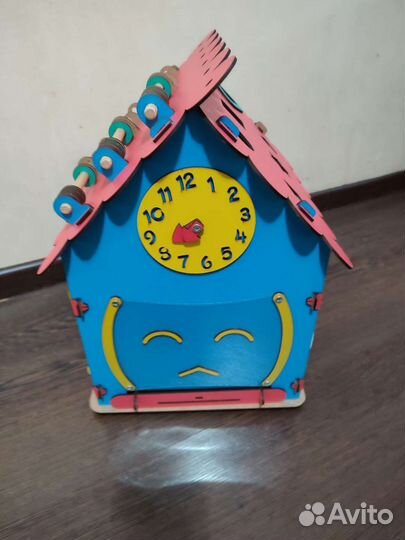 Бизиборд домик