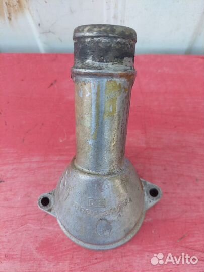 Корпус термостата Mercedes-Benz W124