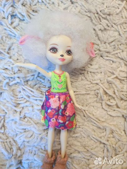 Домик и куклы Enchantimals