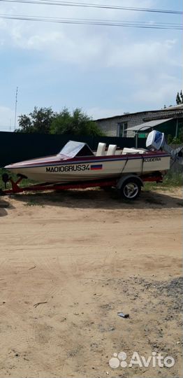 Лодка с мотором