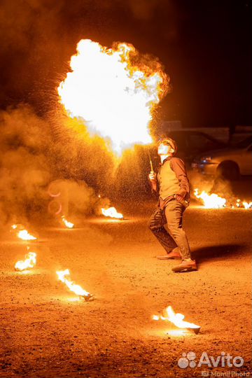 Тяжелый дым. Холодные фонтаны. Фаер-шоу. Встреча