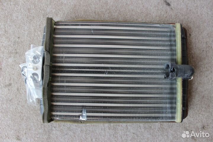 Радиатор печки салонный Mercedes E-Class W210