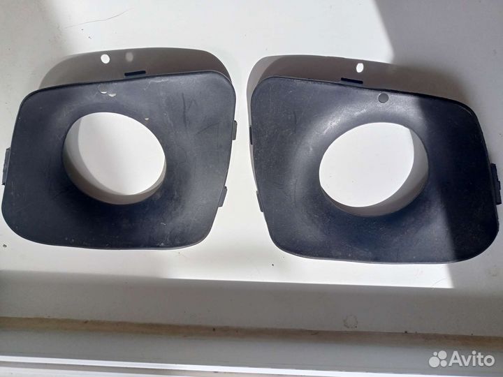 Заглушки для переднего бампера