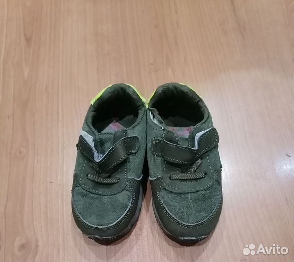 Кроссовки для малышей