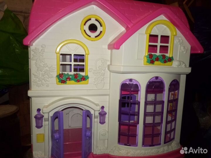 Домик кукольный