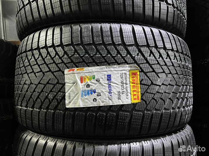 Pirelli Scorpion Winter 2 285/35 R23 и 325/30 R23 111W