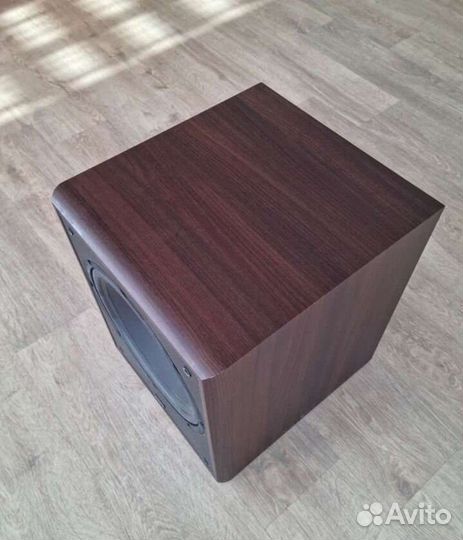 Сабвуфер Magnat magnat supreme Sub 301a