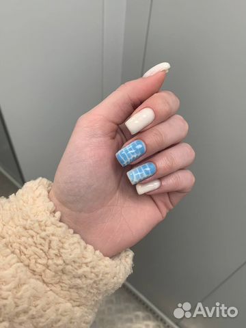 Наращивание ногтей 1300