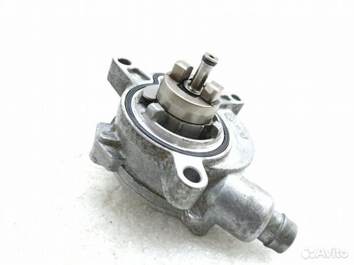 Насос вакуумный Volvo Xc90 2.4D 2006