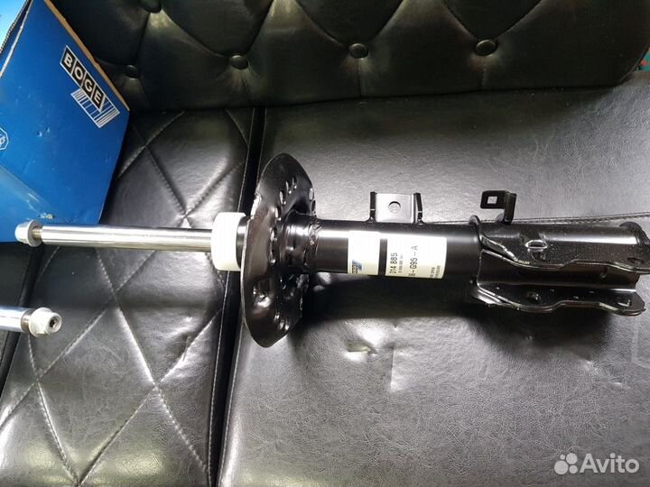 Амортизаторная стойка Boge 36G95A, на MB Vito, Via