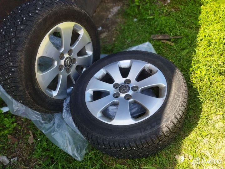 Continental IceContact 2 225/55 R17