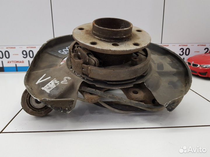 Кулак задний левый (BMW 3)