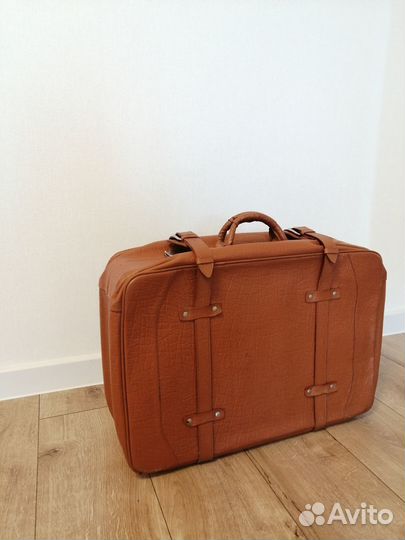 Чемодан кожаный времен СССР