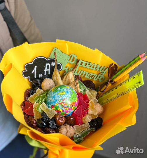 Букет учителю на 1 сентября, подарок учителю