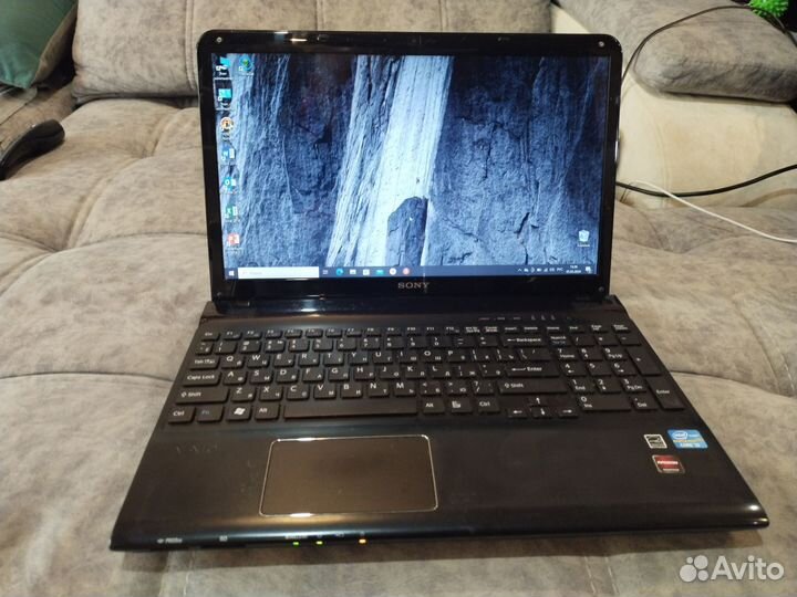 Ноутбук sony vaio i3