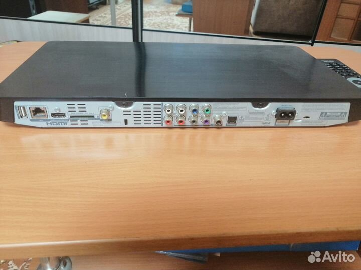 Blu-ray плеер Philips BDP7700/51 (3 d)