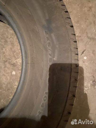Kumho KC16 225/75 R16