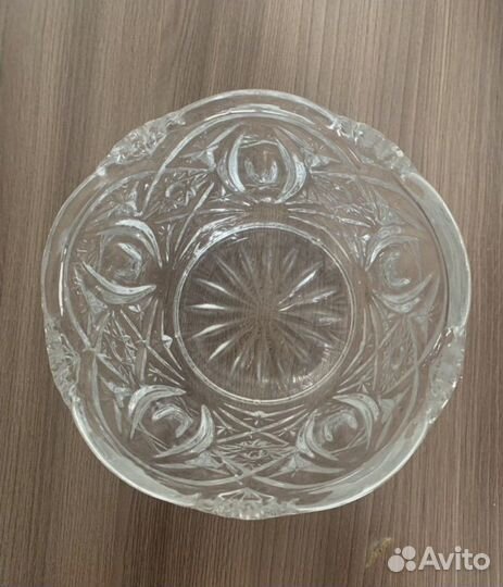 Хрустальная конфетница