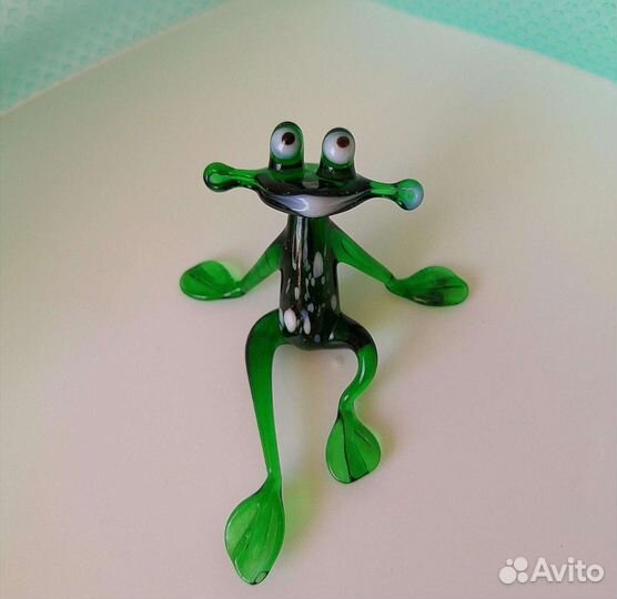 Фигурка из стекла (средняя)