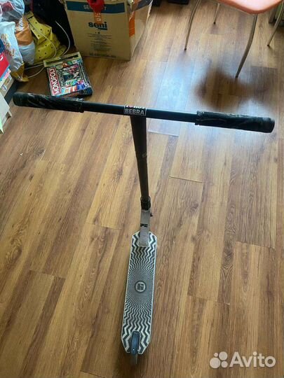 Трюковой самокат hipe h4