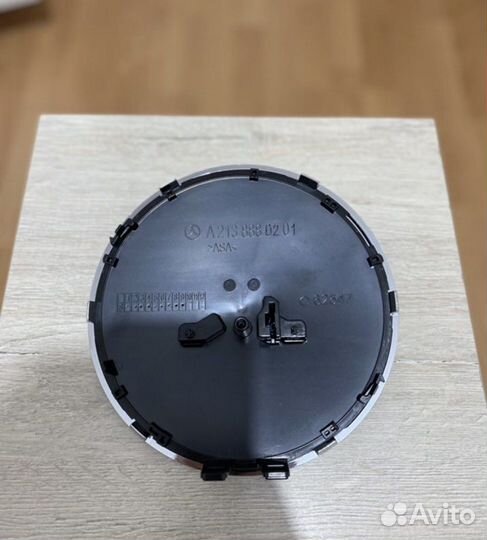 Эмблема решетки радиатора Mercedes EW213 оригинал