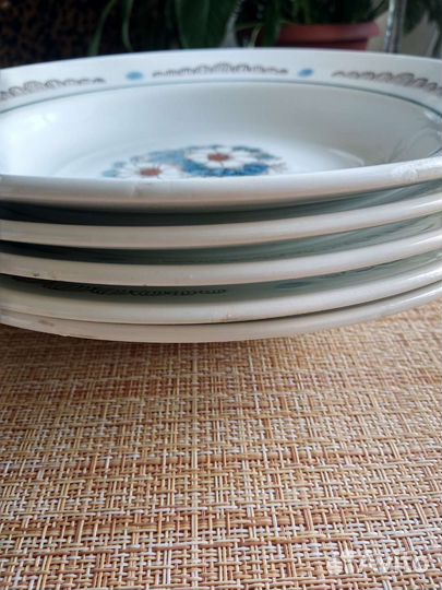 Набор суповых тарелок