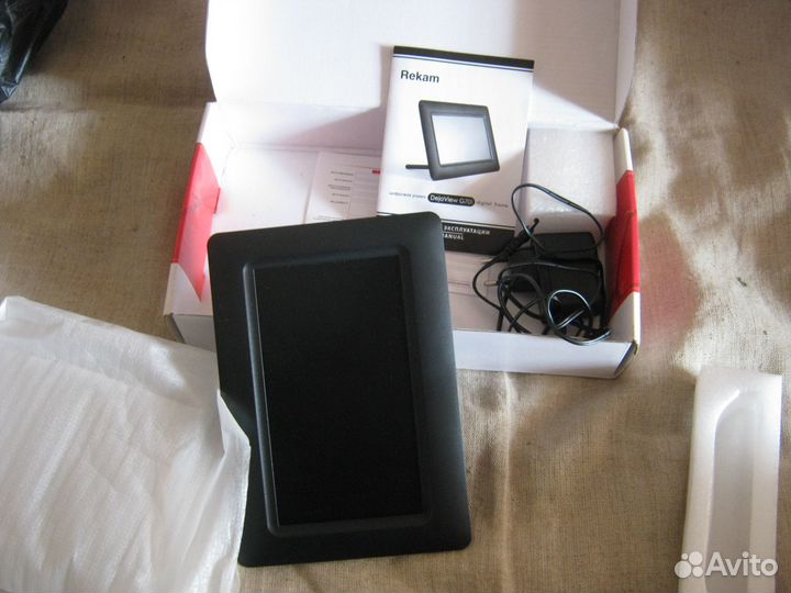 Цифровая рамка Rekam Deja View G701 (7'')