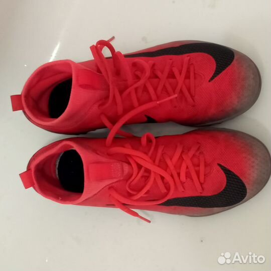 Бутсы сороконожки/шиповки Nike 34,5 стелька 22,5